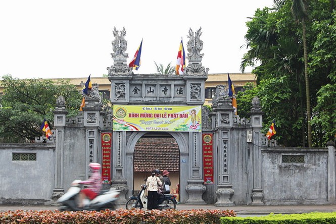 Chùa Hà Nội trang hoàng đón mừng Đại lễ Phật đản - ảnh 6